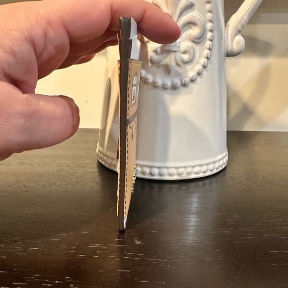 Kate Spade Oh What Fun Gingerbread House Small Slim Cardholder - Picture 6 of 11